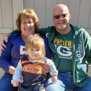 Meet your Posher, Dee dee